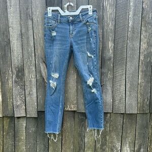 Old Navy Mid Rise Rockstar Jean Distressed light Denim size 2